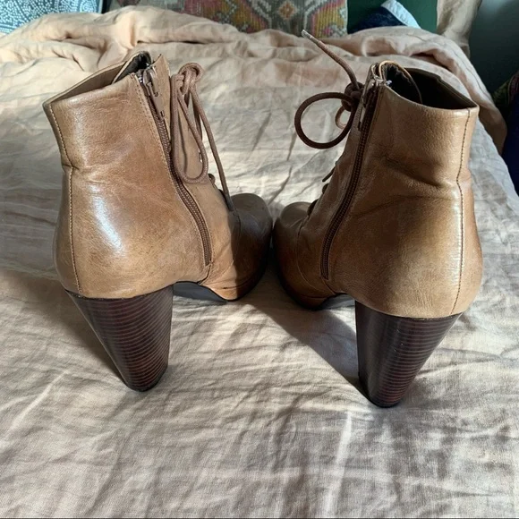 Steve Madden Leather Platform Heeled Boot - Picture 4 of 5